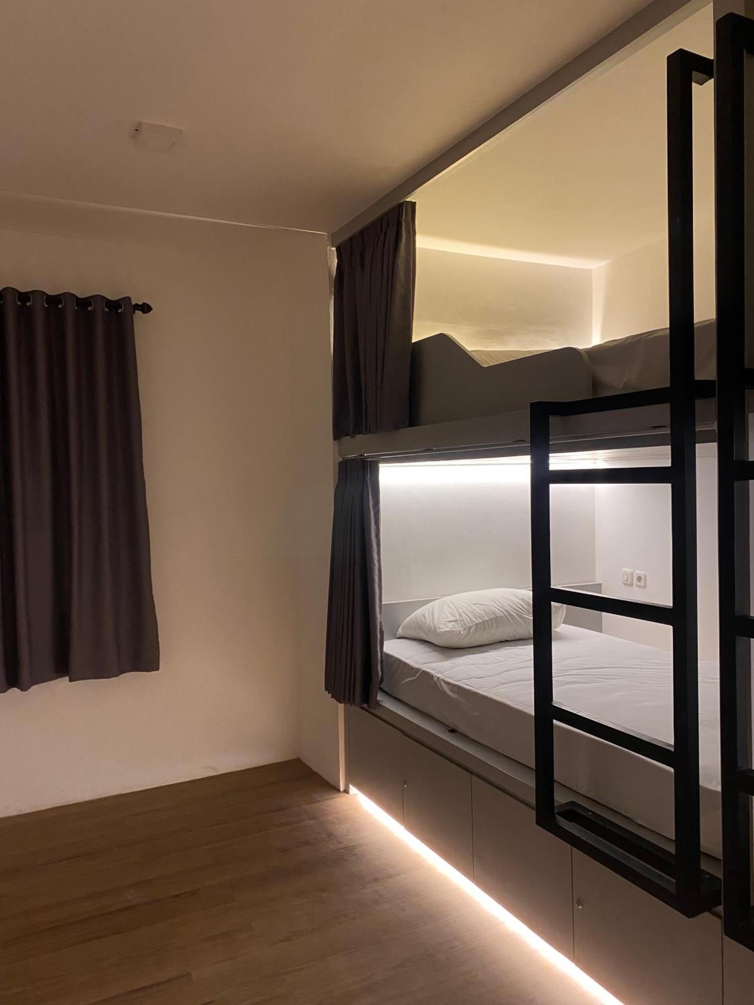 Bdgbox - Sleeping Pod Di Setiabudi